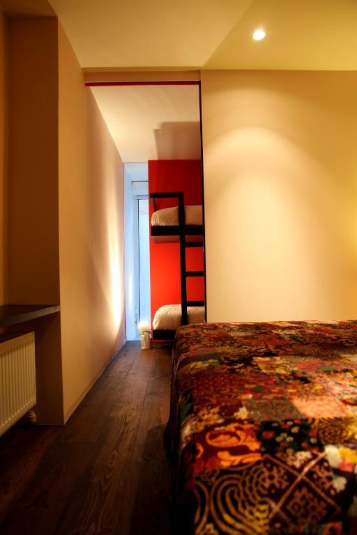 17 Apartment
