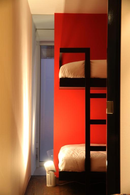 Apartment 17 *