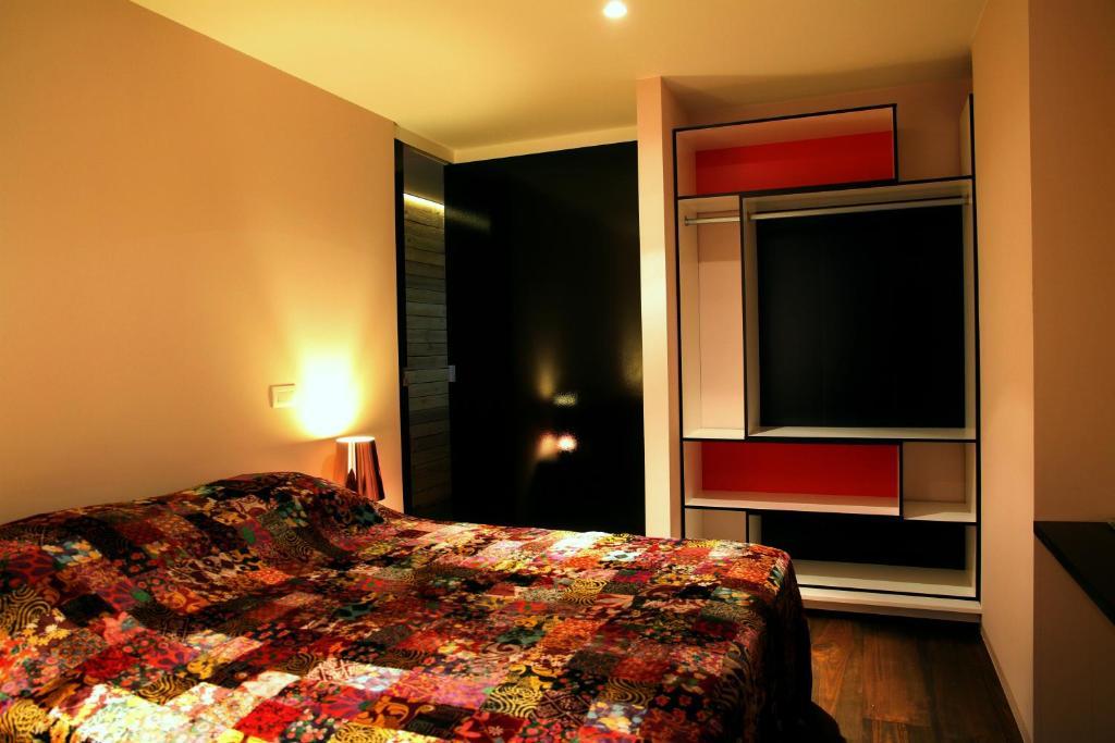17 Apartment *