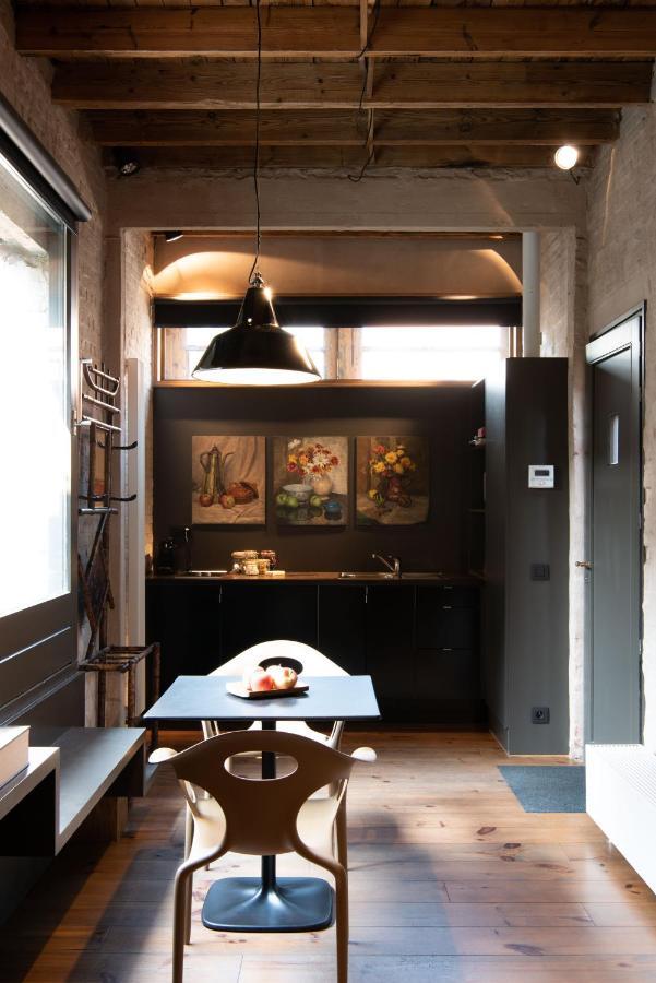 Apartment 17 *